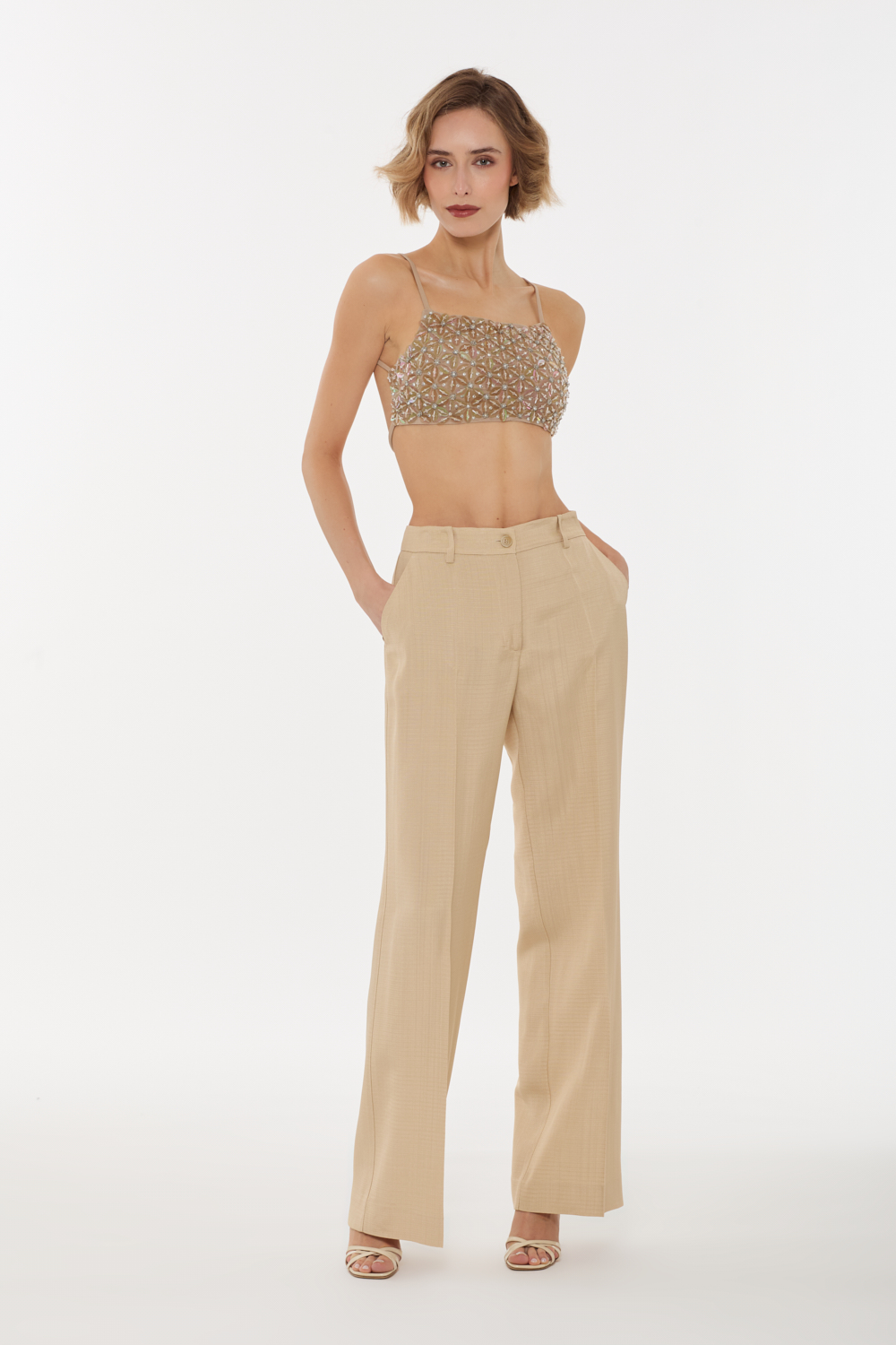 RANIAD232214_087_S26,alt-1