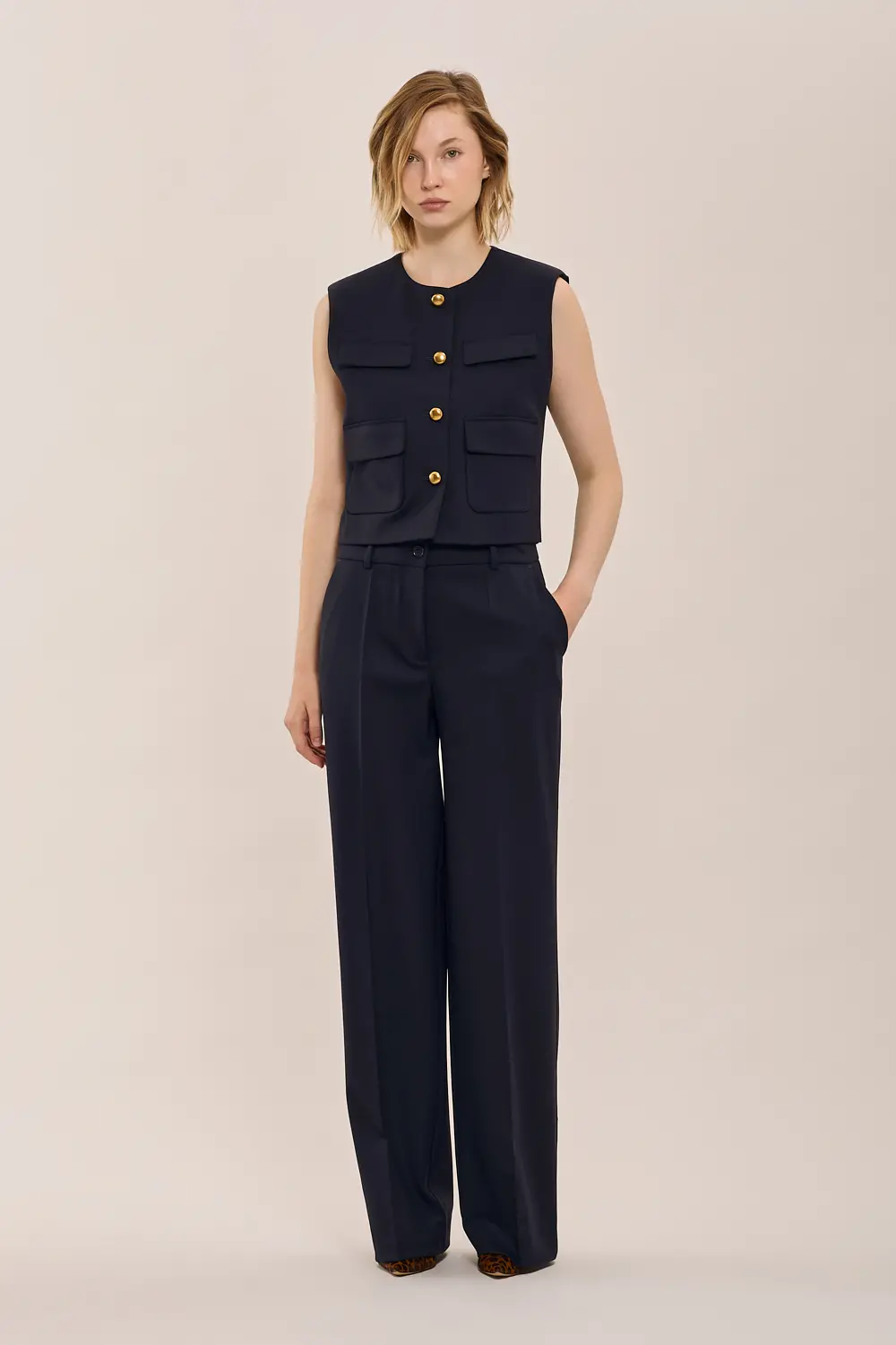 LILIUXY25D410047G_012_A25