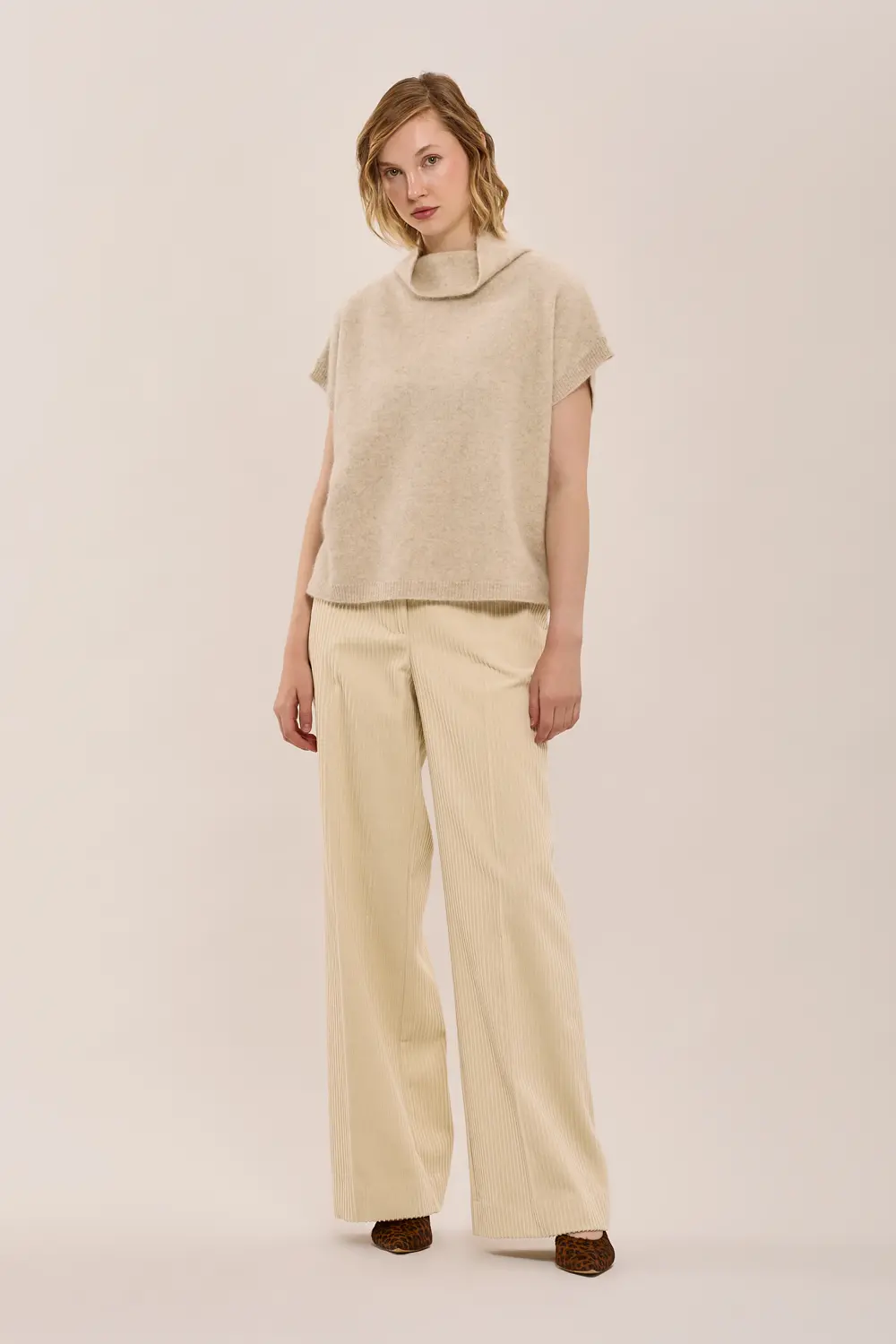 LACOOND540924_084_A25