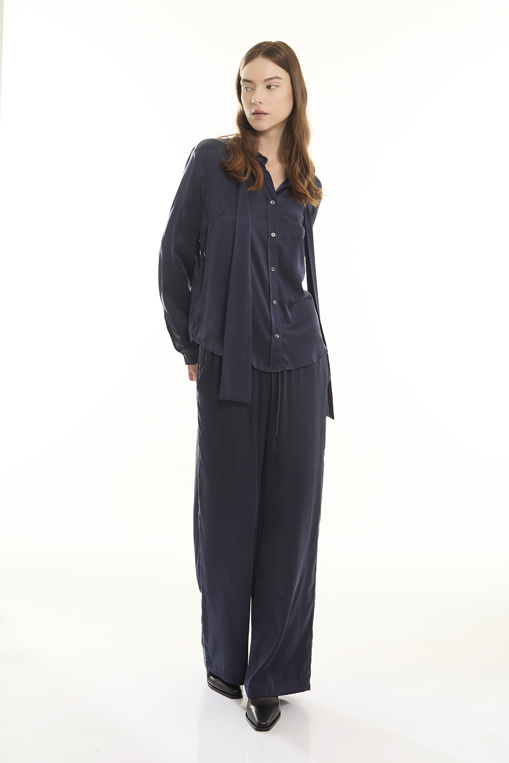 SALTYD230664_012_A24