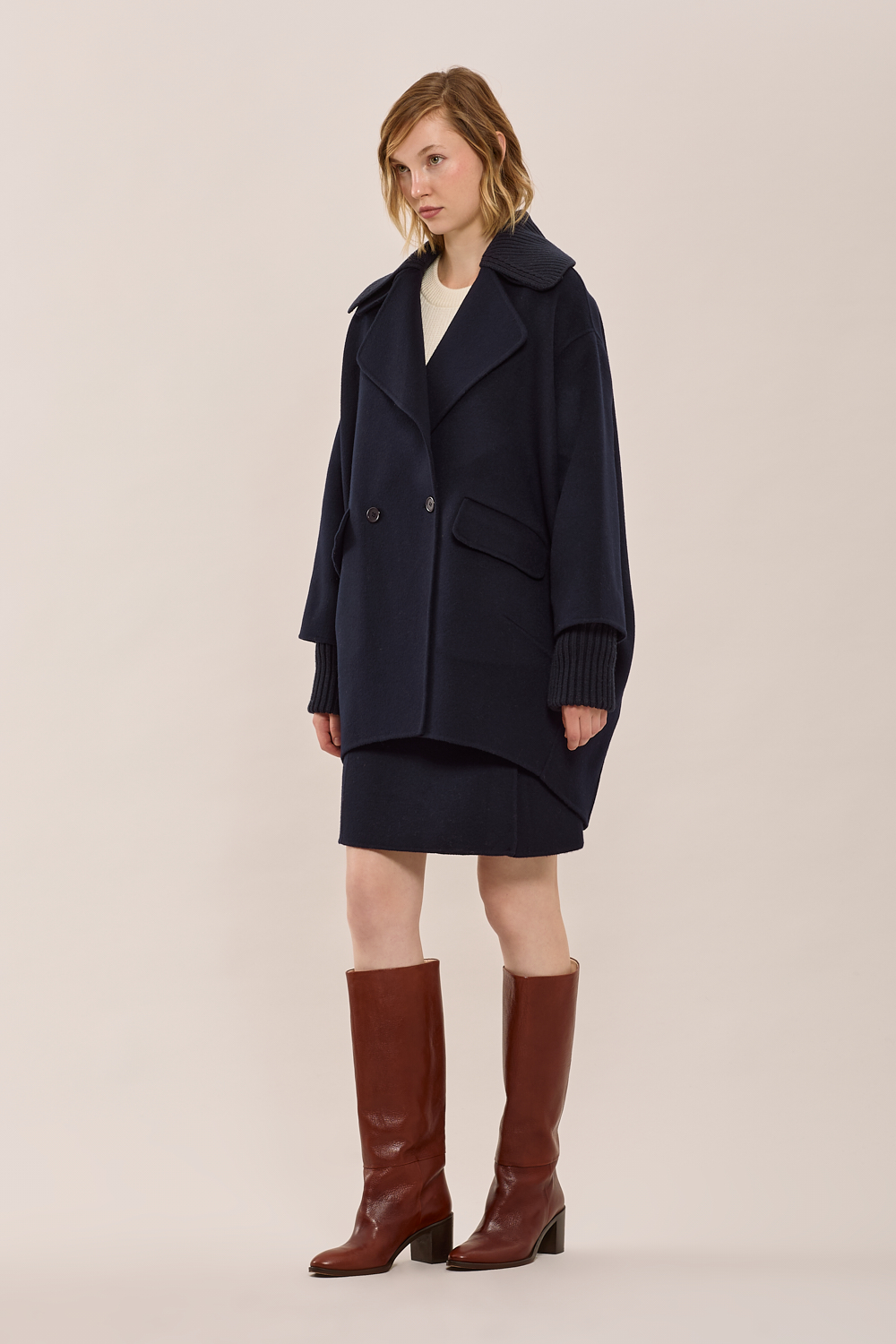 LEAK25D621522_012_A25,alt-2