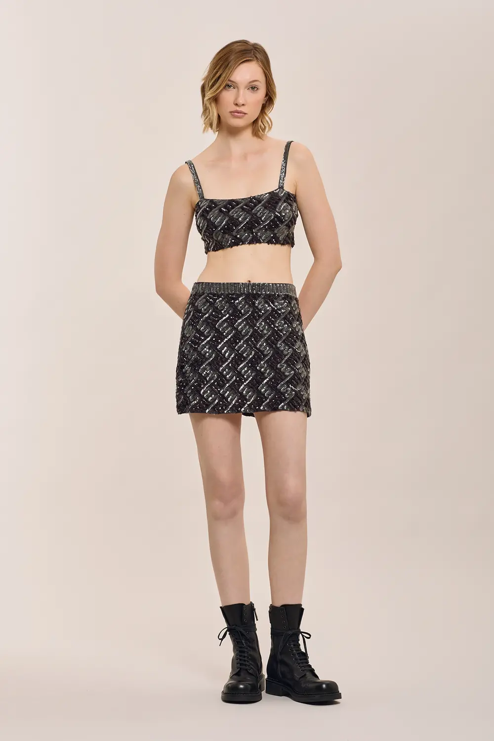 GEOMETRICD311682_820_A25