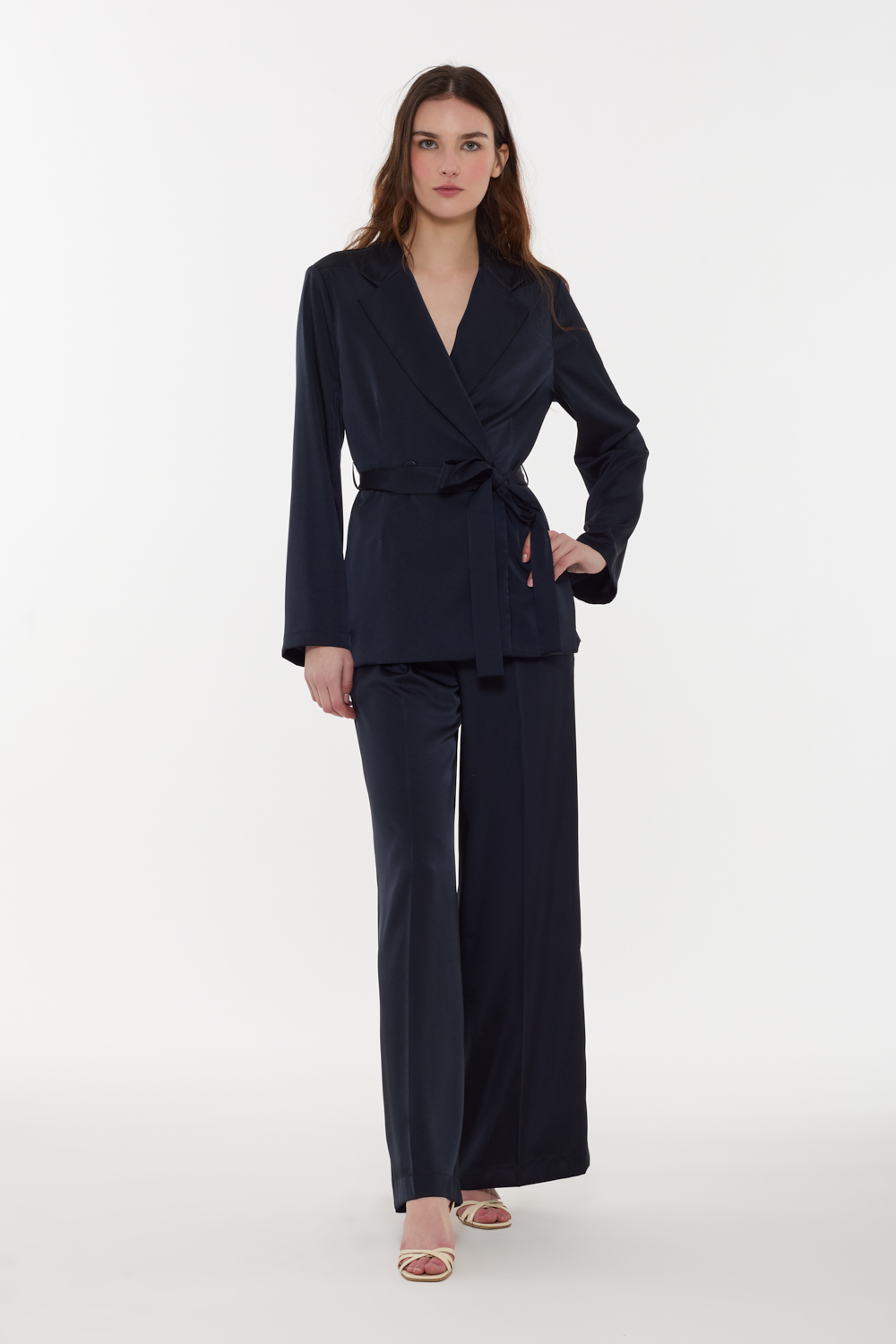 PAKYD232286_012_S26,alt-1