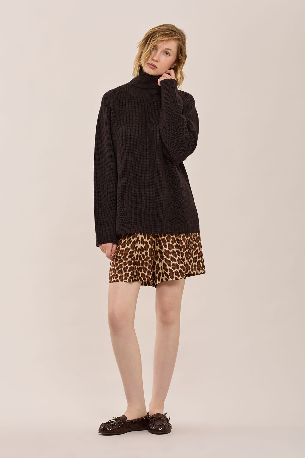 LADYBLUMD512950_086_A25