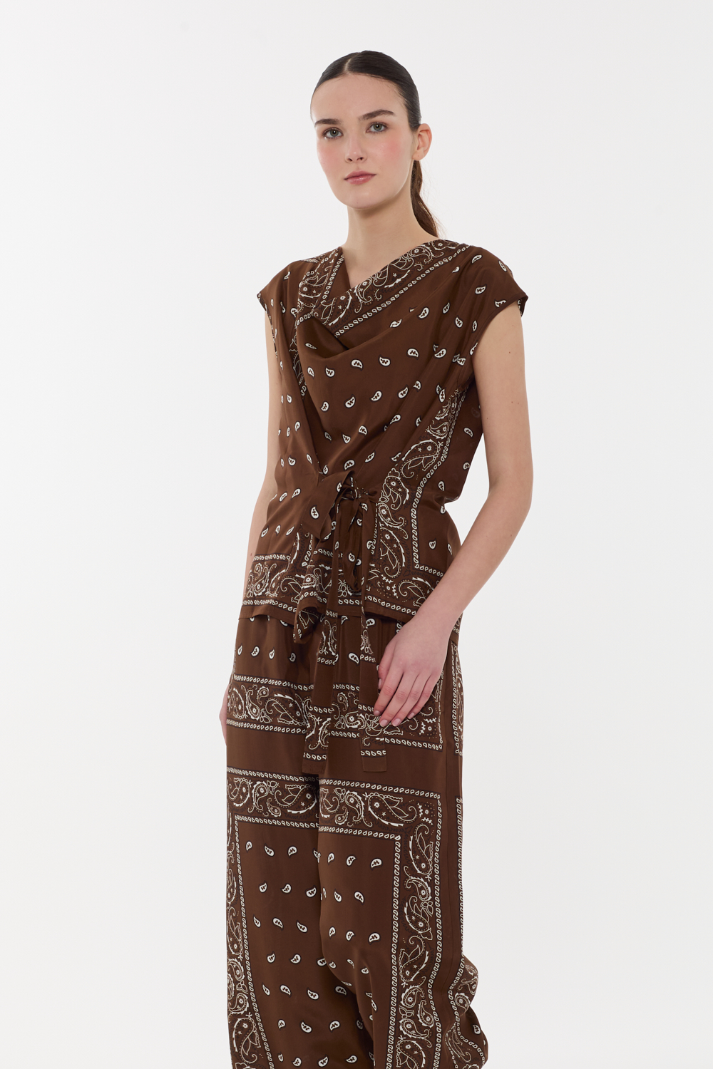 SOYD311729_886_S26,alt-2