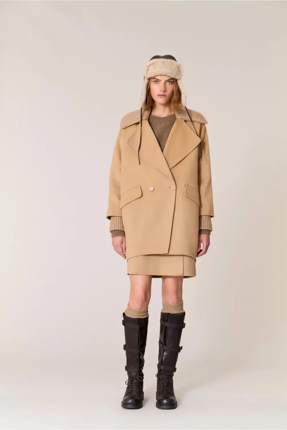 LEAK25D621522_004_A25