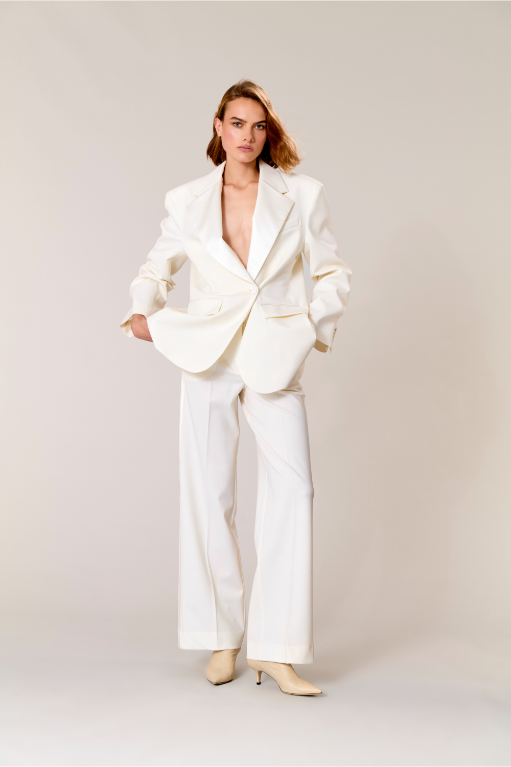 LILIUXY25D420335_002_A25,alt-1