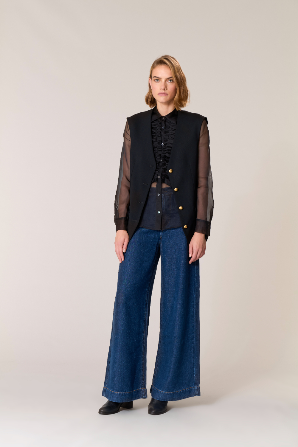 SORGENTE25D381261_013_A25