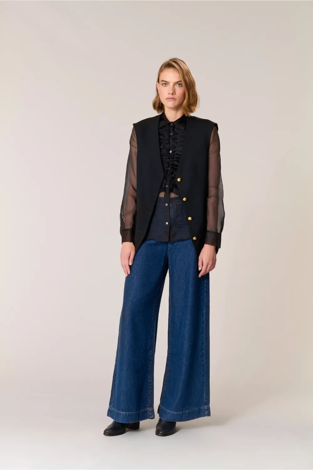 SORGENTE25D381261_013_A25