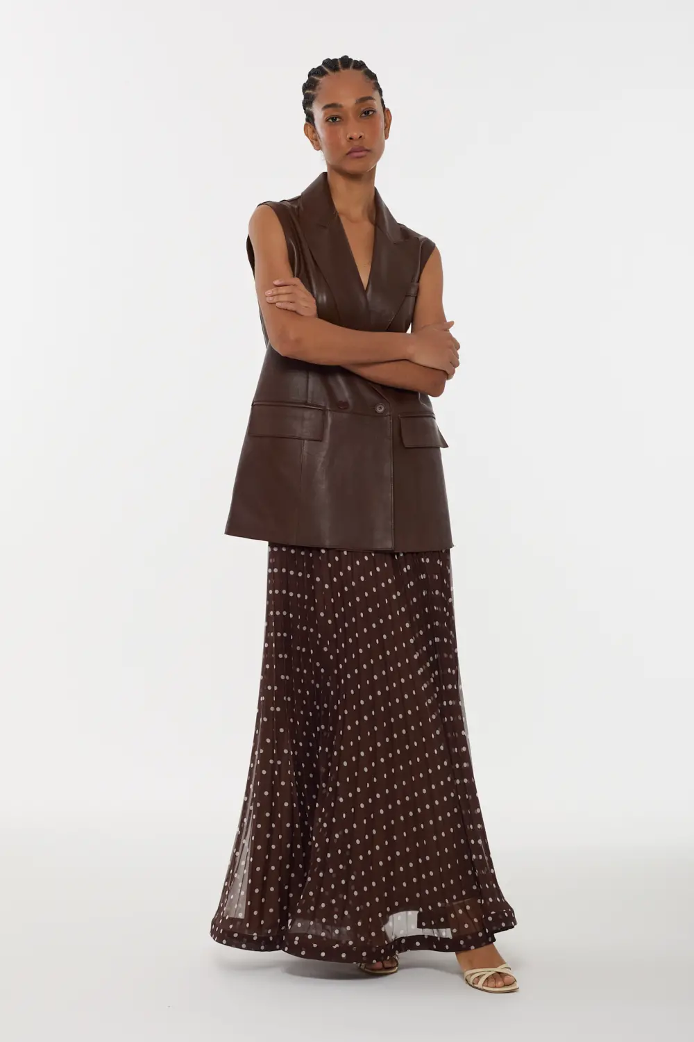 MACIOCK26D410579_008_S26