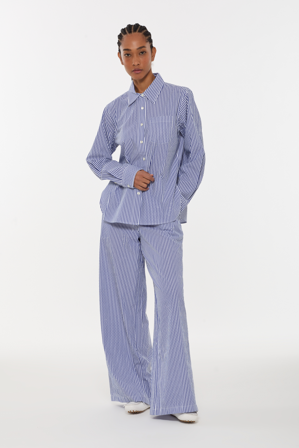 CASHINED230764_883_S26,alt-1