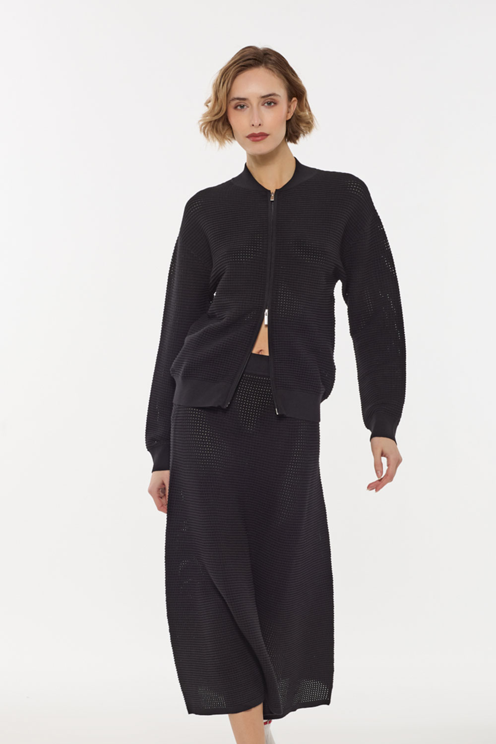 RENFIELDD530549_013_S26,alt-2