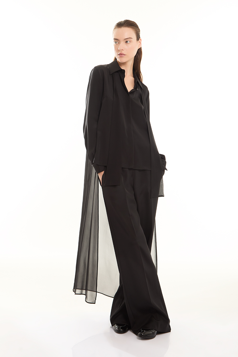 SOIREED381206_013_A24