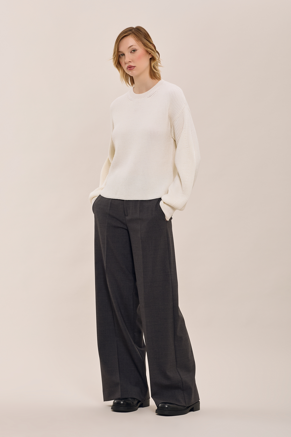 LYRAD510412_002_A25,alt-2