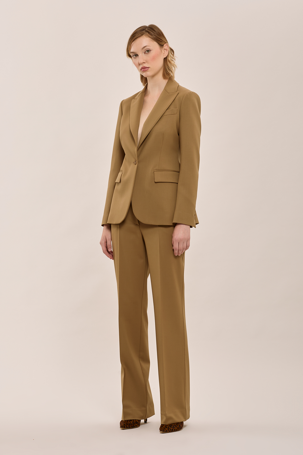 LILIUXY25D230131X_006_A25,alt-2