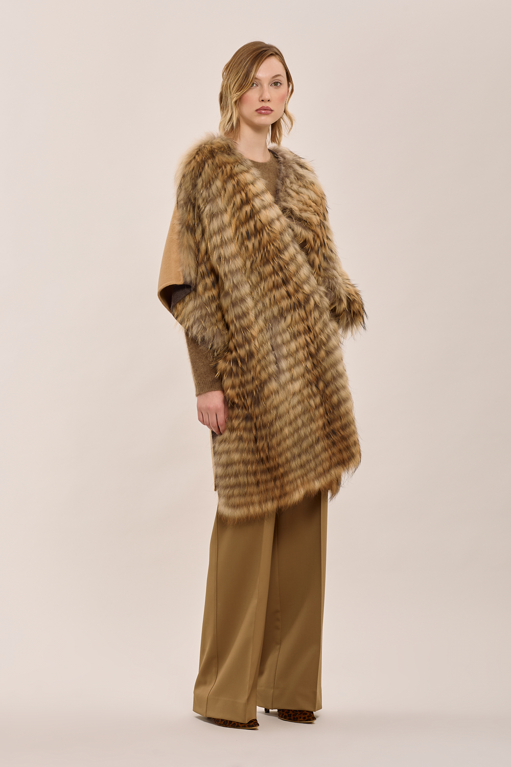 LEAK25D480521_004_A25