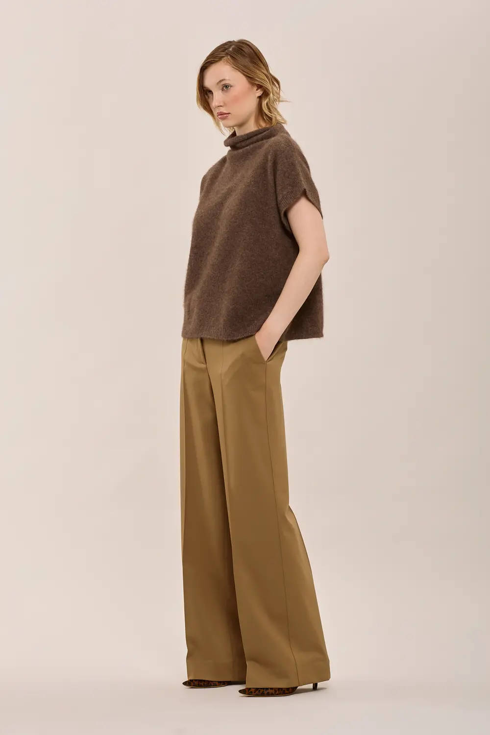 LACOOND540924_024_A25