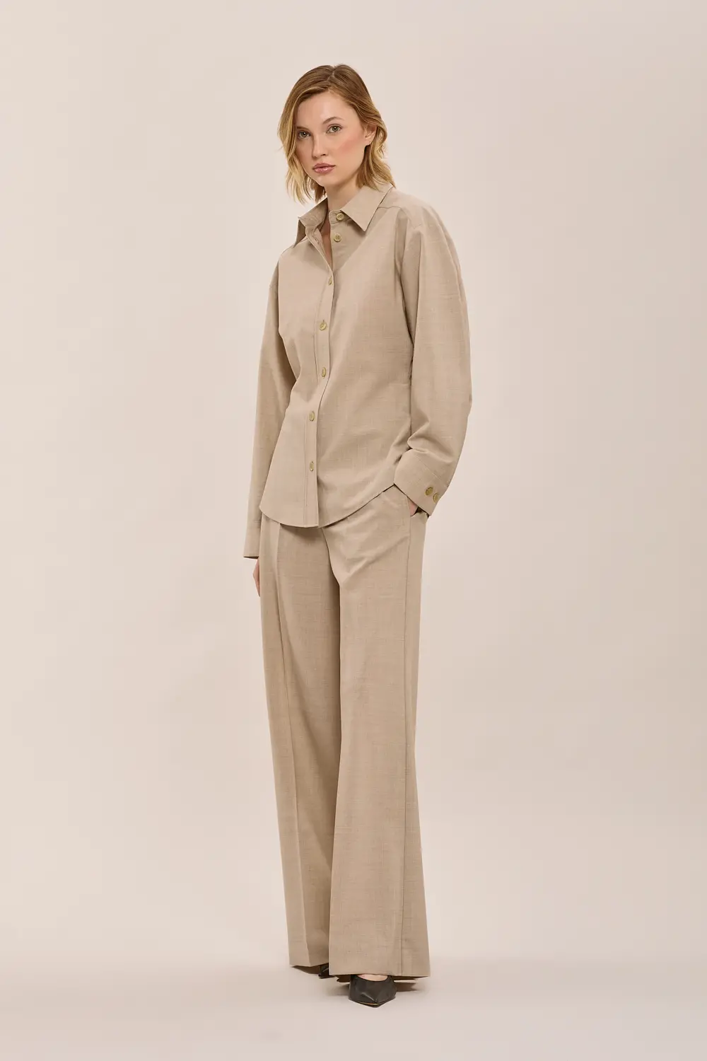 LUWOOLD381248_038_A25