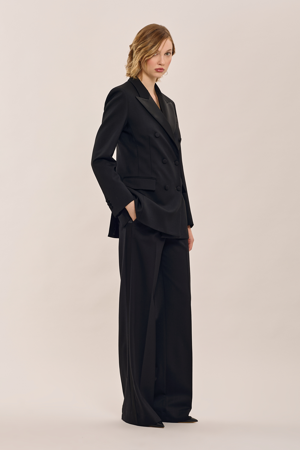 LILIUXY25D420445_013_A25,alt-2