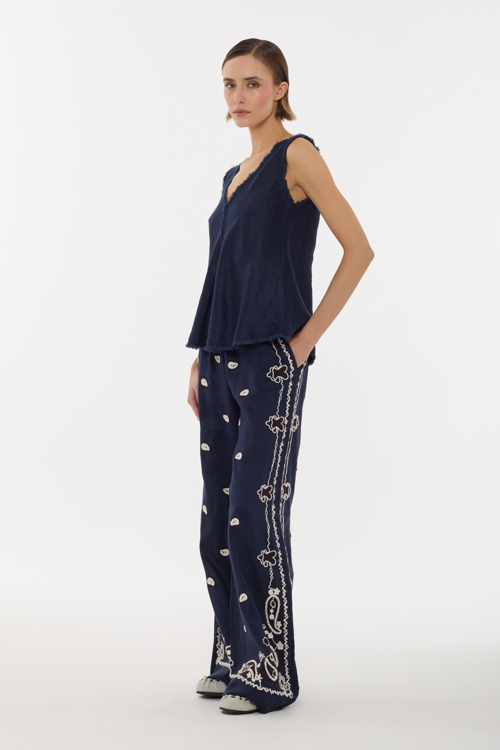 BEACH26D311664_012_S26,alt-1