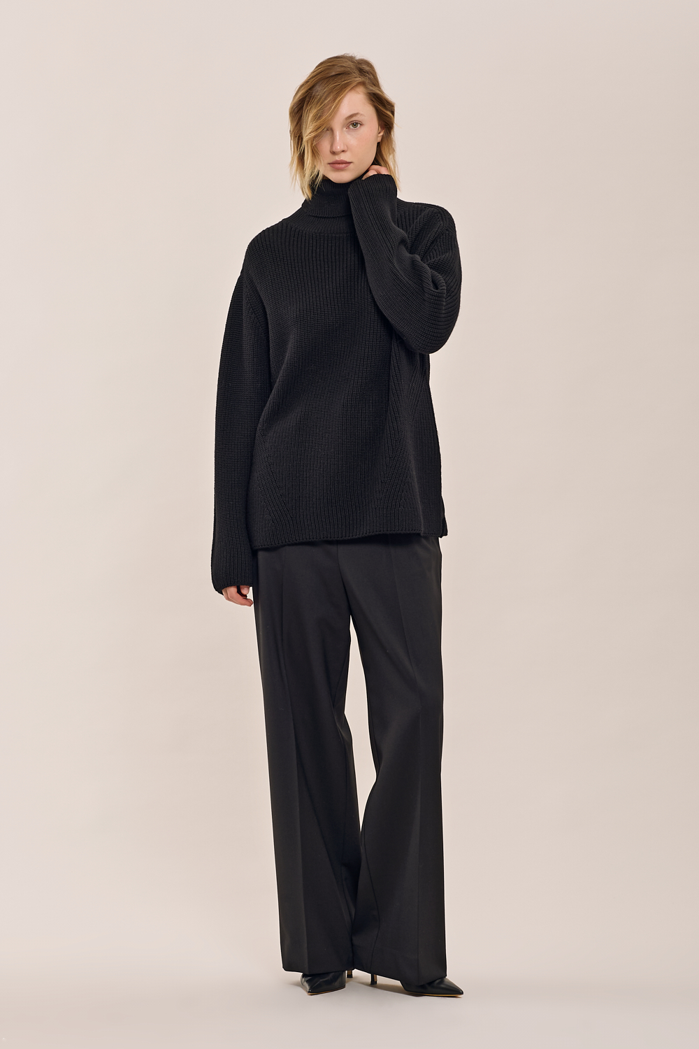 LADYBLUMD512950_013_A25