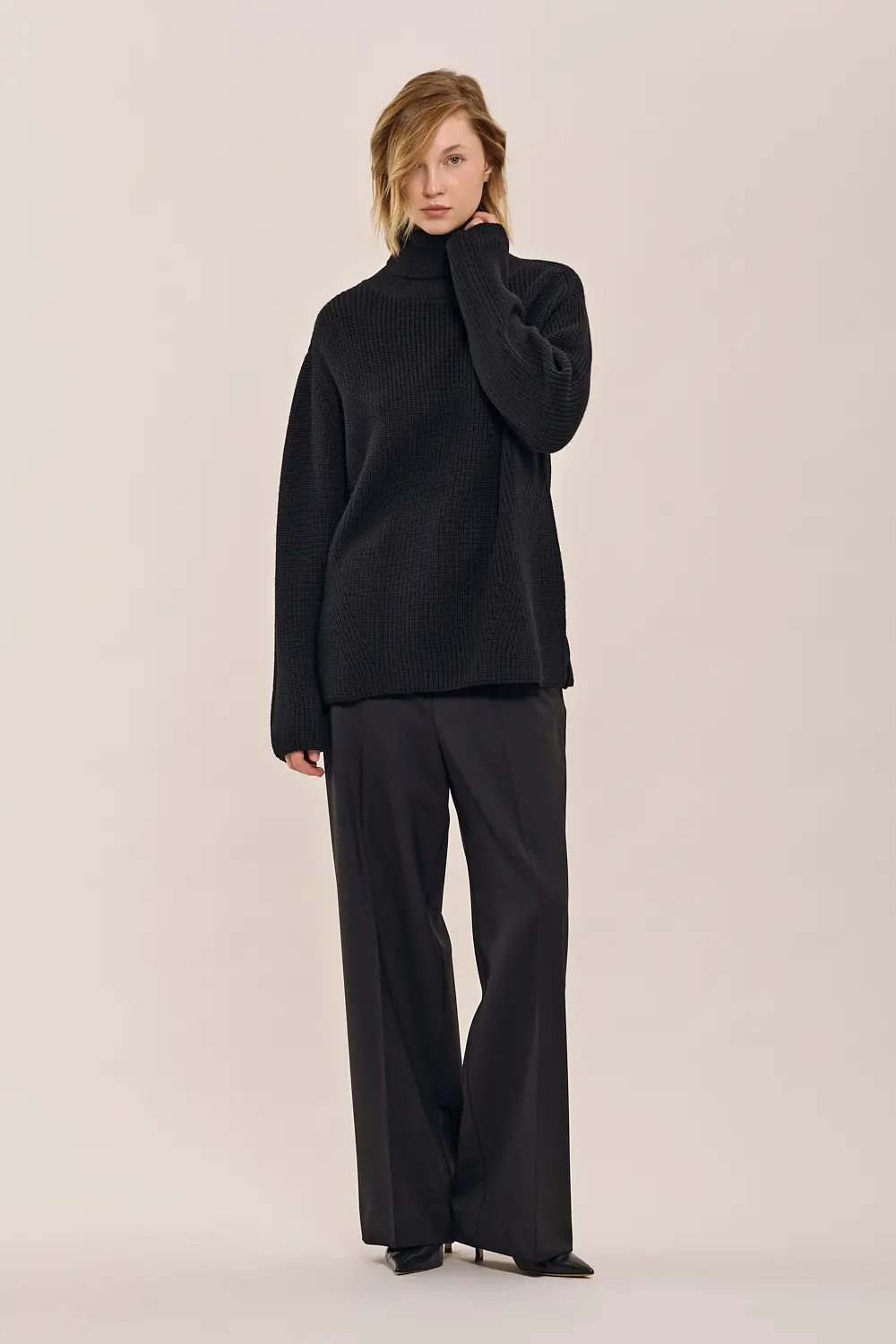 LADYBLUMD512950_013_A25