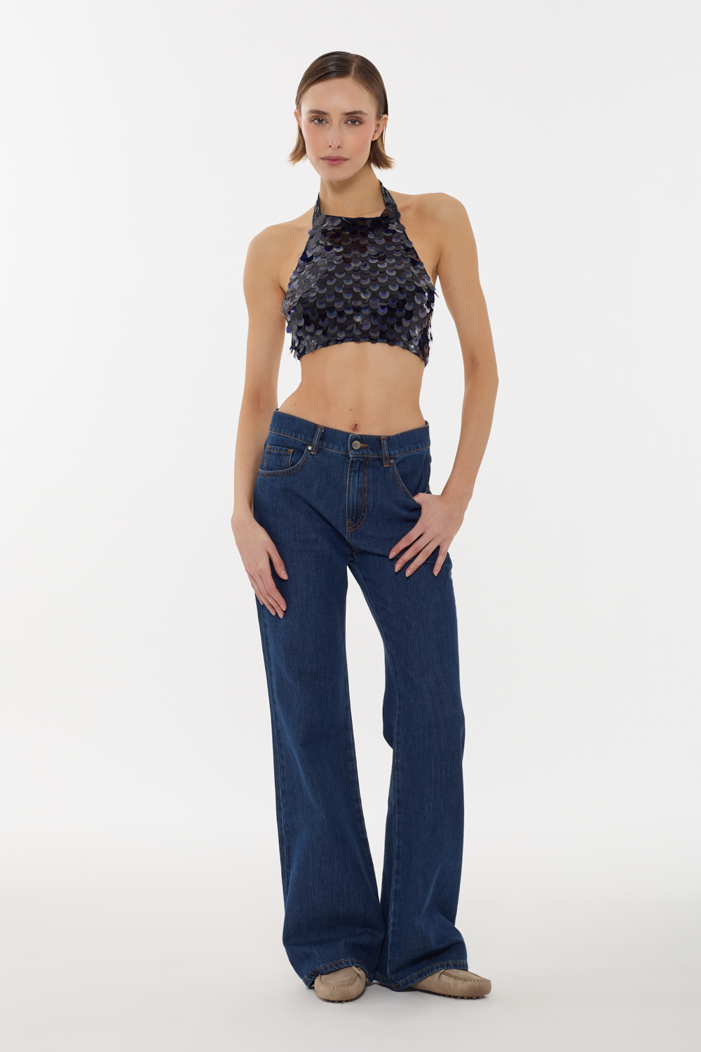 GROUPD311736_812_S26,alt-0