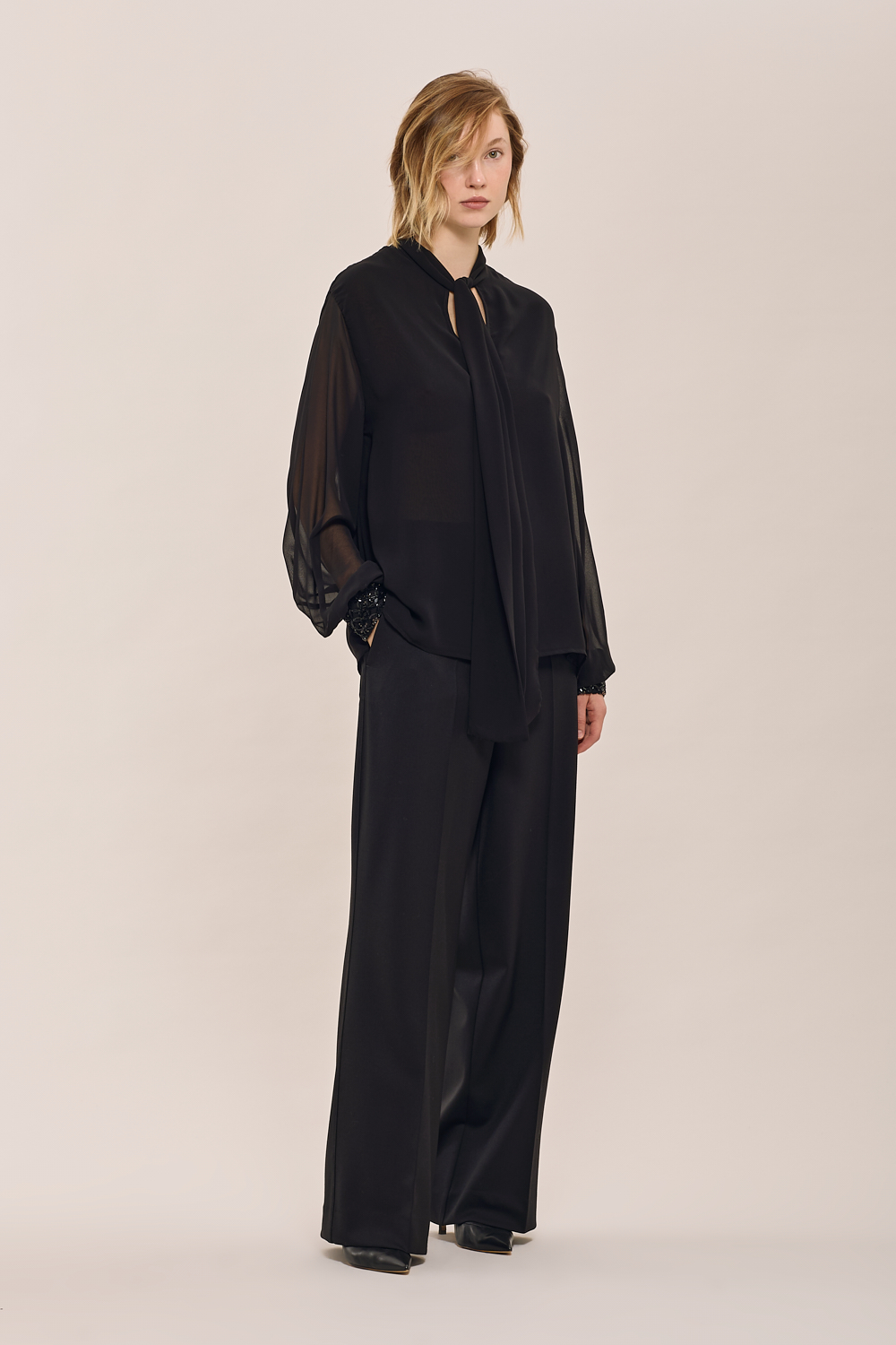 LILIUXY25D231491_013_A25