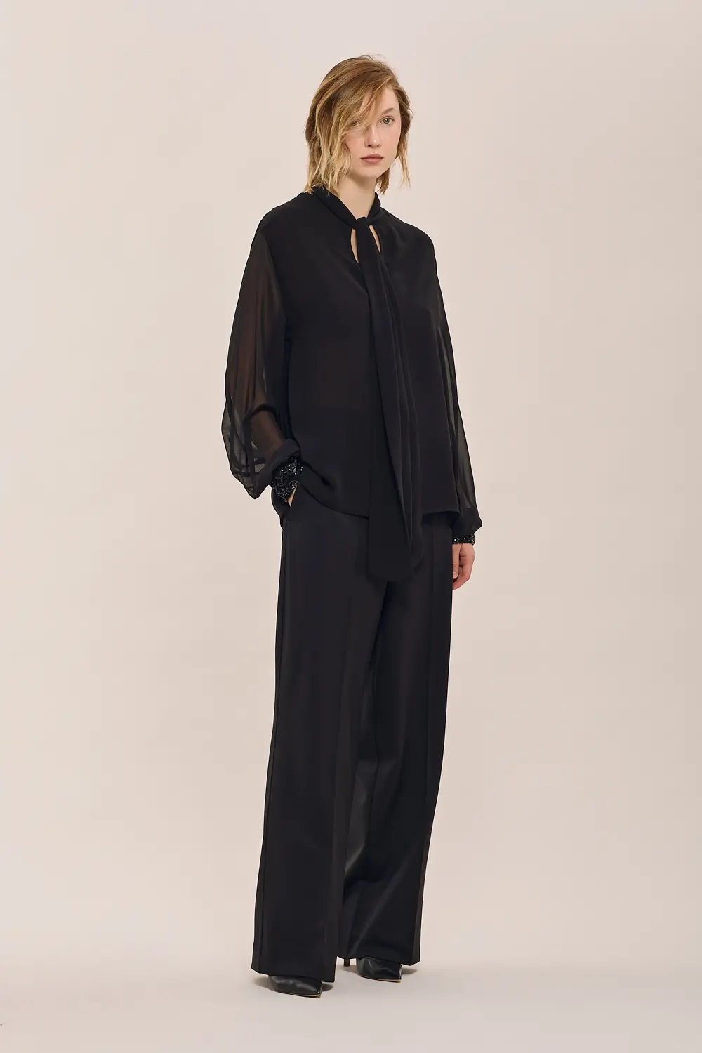 LILIUXY25D231491_013_A25